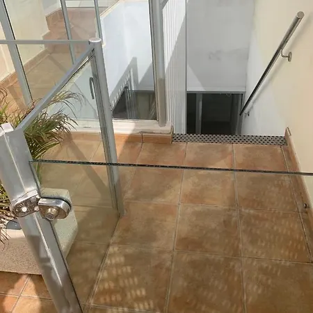 Cosy 2 Bedroom Apartment In La Caleta, Tenerife Daire *