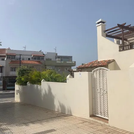 Cosy 2 Bedroom Apartment In La Caleta, Tenerife Apartamento *